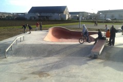 BEAUMONT-EN-VERON skatepark