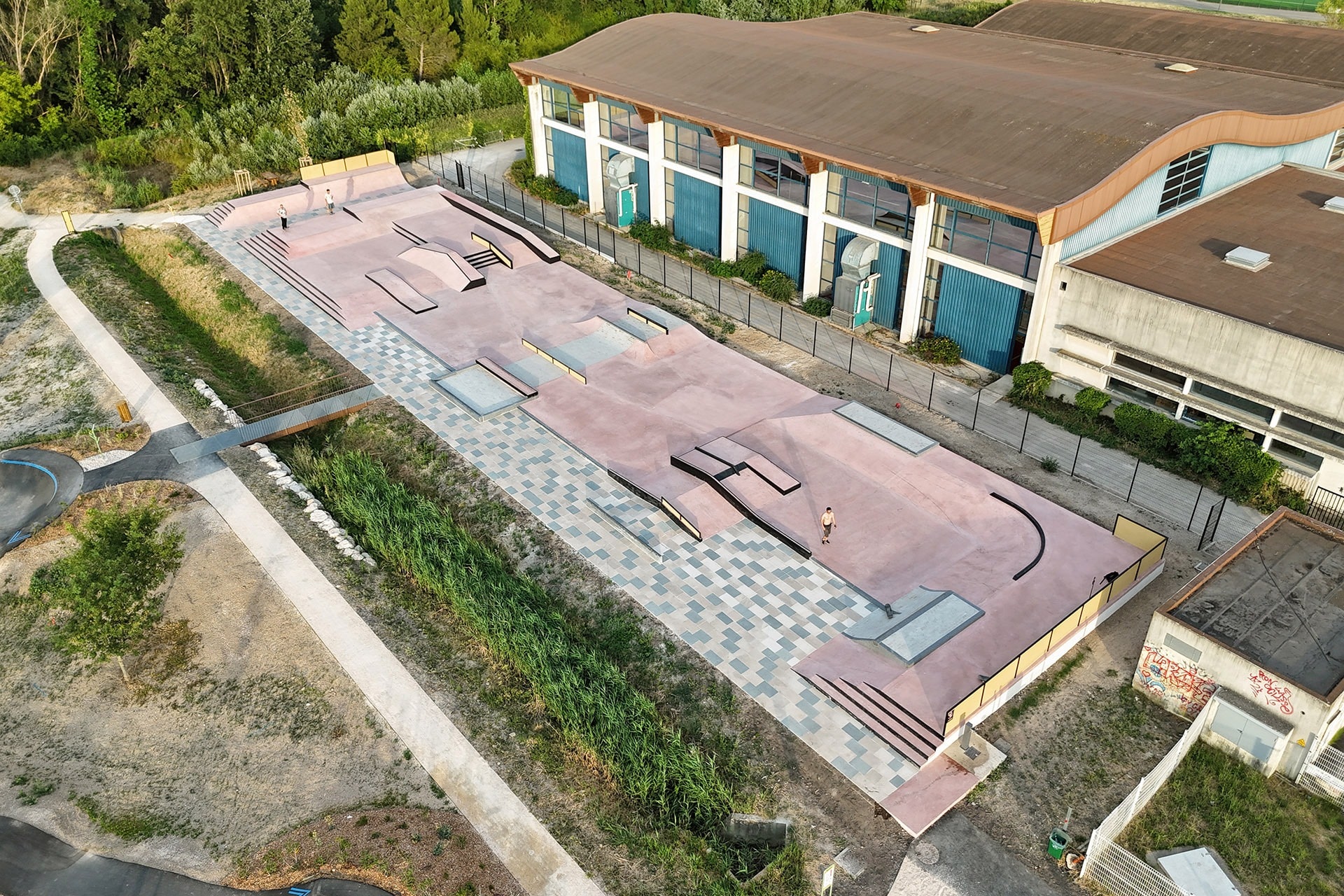 BOUC-BEL-AIR_01